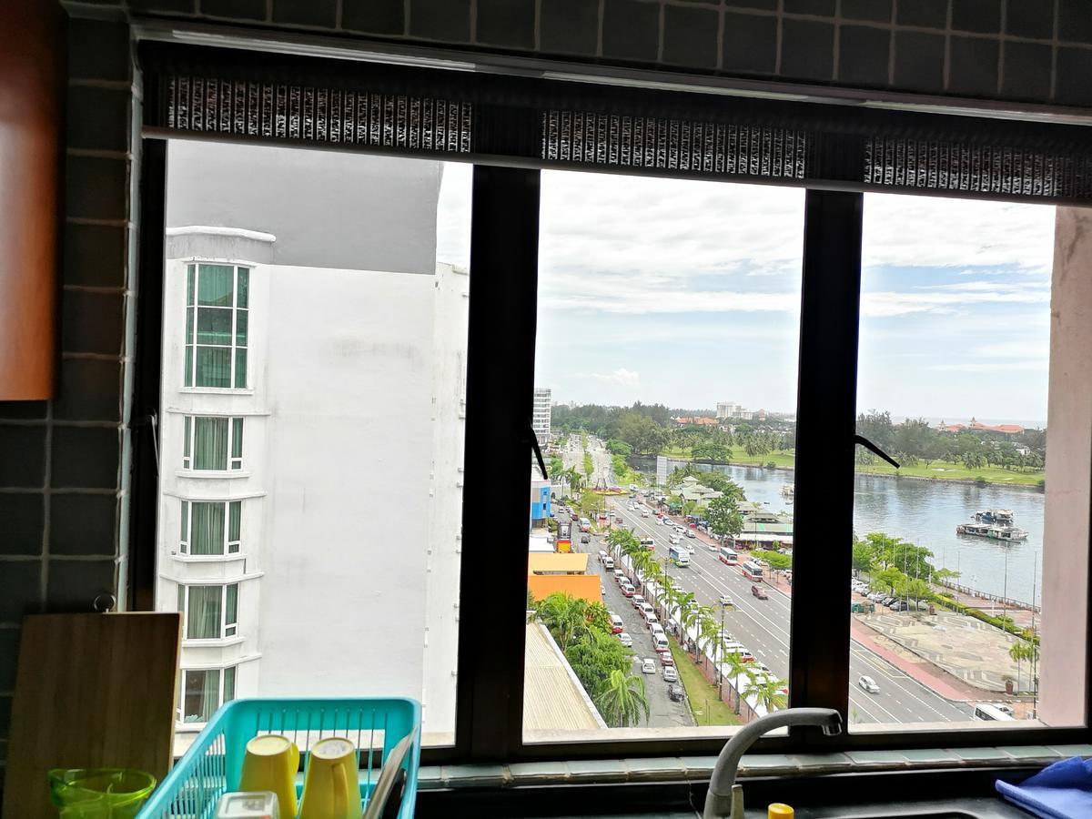Marina Court Luxury Penthouse Aparthotel Kota Kinabalu Exterior photo