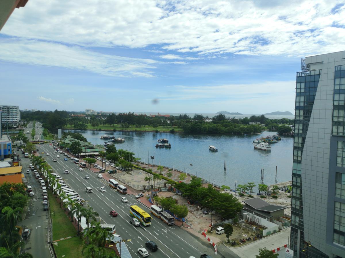 Marina Court Luxury Penthouse Aparthotel Kota Kinabalu Exterior photo